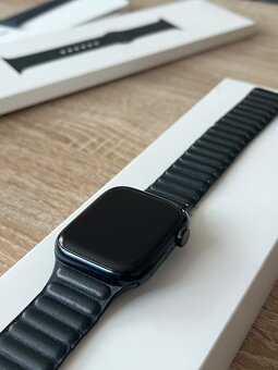 APPLE WATCH S8 45mm černé- TOP STAV - 9