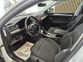 Škoda Superb 2,0 TDI STYLE - 9