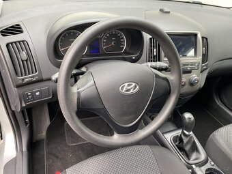 Hyundai I30 1.4CVVT , 80 kW benzín, 2011 - 9