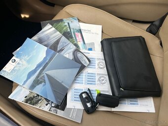 Bmw e90 325i 160kw SEDAN / MANUÁL / SERVISKA /KŮŽE/DIGIKLIMA - 9