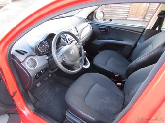 Hyundai i10 1.1i 51kW, nová STK, serviska, klima - 9