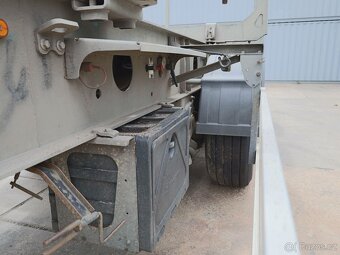 ZASŁAW D-651A, OSM PÁRŮ POSUVNÝCH KLANIC, DVĚ ZVEDACÍ NÁPRA - 9