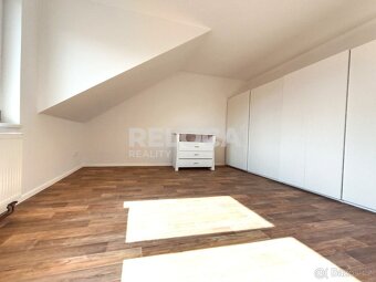 Byt po rekonstrukci 3+1, 125m2 + 12m2 sklep, ul. Gen. Eliáše - 9