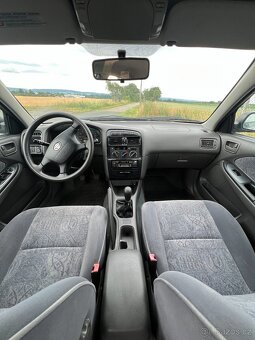 Toyota Avensis T22 1.8i pouze 64tis km - 9