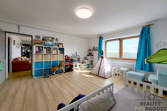 Prodej rodinného domu 120 m2, zahrada 1128 m2 - 9