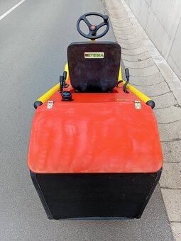 Prodám zahradní traktor Outils-wolf - 9