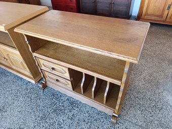 Rustikální komoda, gramodesky, Nábytek s příběhem - 9