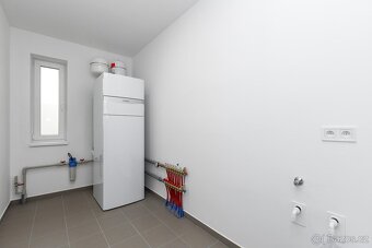 Prodej prostorné zděné novostavby 4+kk s garáží Čáslav, Kutn - 9