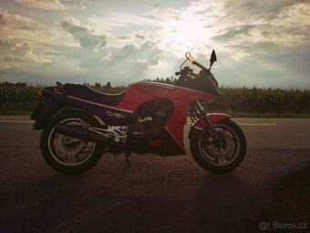 Kawasaki GPZ 750 R, rok 1985, najeto 43168 Km, krásný stav. - 9