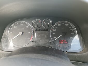 Peugeot 307 1.6hdi 66kw STK 1/27 plus daruji Plecháče s pneu - 9