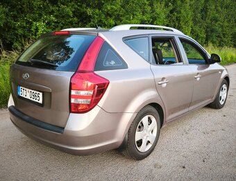 Kia Ceed 1.6 CRDi Combi po servise za 21tis.Kč - 9