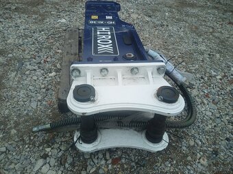 Hydraulické kladivo 13-20t - 9