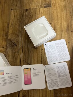 Apple Airpods 2. Generace - 9
