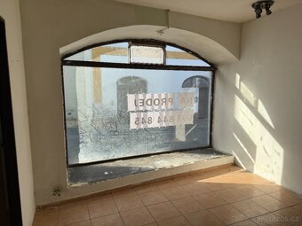 bývalá součást hradu - dům - 9