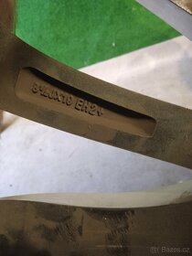 Zavodni alu 19" MOMO 5x108 - 9