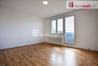 K prodeji, zrekonstruovaný družstevní byt 3+1 s balkónem a s - 9