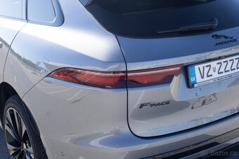 Jaguar F-Pace 3.0 I6 P400 MHEV R-Dynamic HSE AWD A/T - 9