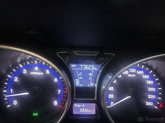 Hyundai veloster - 9