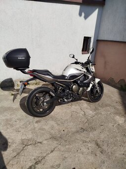 Yamaha XJ6 - 9