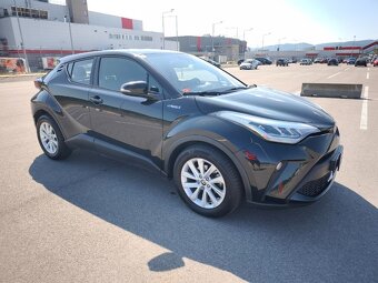 Toyota C-HR 1.8 Hybrid E-CVT rok 2021 - 9
