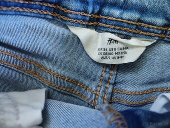 Dívčí kraťasy velikost 134 - 9