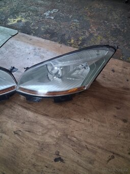 Předek,lampy C4 grand-picasso,rok 2009 - 9