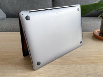 Apple MacBook Pro 13" (2019) - i7 2,80GHz, 16GB, 512GB SSD - 9