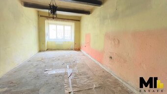 Prodej rodinného domu o velikosti 270 m2 na pozemku 833 m2 v - 9