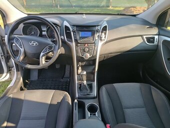 Hyundai i30 1.6 trik. komfort r.v. 2016 - 9