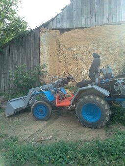 Motokára domácí výroby s čelním nakladačem - 9