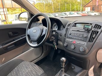Kia Ceed 1.4 16V, ČR - havarovaný - 9