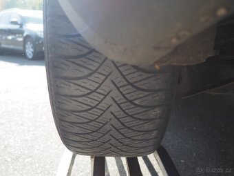 2004 Ford Focus 1.6i 16V, LPG, AC - 9