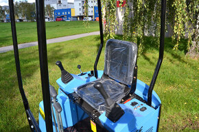 miniBagr HT 1500kg naftový dvouválec 19koní - 9