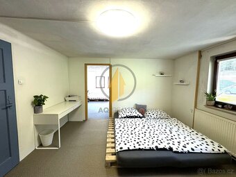 Prodej rodinného domu 6+kk situovaného na polosamotě v obci - 9