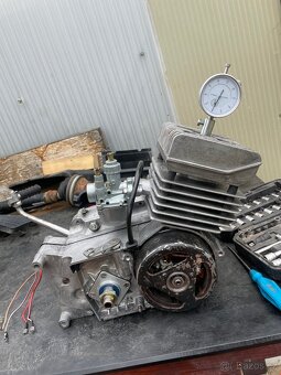 Prodám Simson SR 50 skútr motor po go - 9