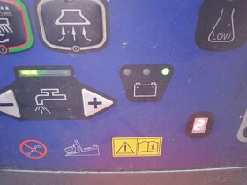 PODLAHOVÝ MYCÍ STROJ NILFISK BA 651,ČRrv 9/2015,dph - 9