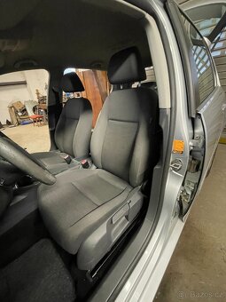 Volkswagen Golf V 1.9 TDI 77kW - 9