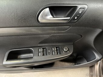 Volkswagen Golf 1.2 TSi , 77 kW benzín, 2012 - 9