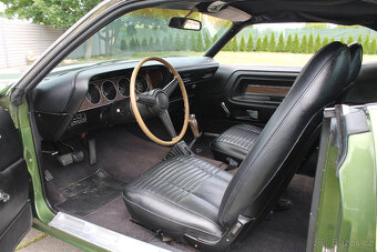 1970 Dodge Challenger R/T SE 383 V8, manuál - 9