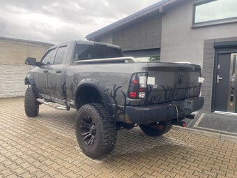 Dodge Ram 5.7 4x4 MONSTER LIFT 2013 r.v - 9