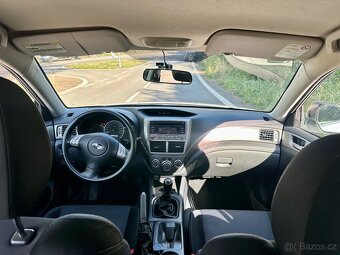 Subaru Impreza 2.0R - 9