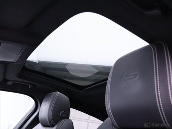 Jaguar XE 3,0 i 280kW LED. Panorama (2018) - 9