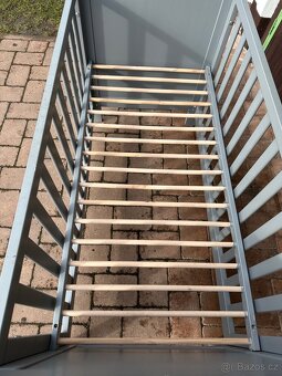 Dětská drěvěná postýlka - 9