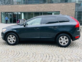 Volvo XC60 2.4 D5 4x4 151KW MANUÁL 1.MAJITEL NAVI SERVISKA - 9
