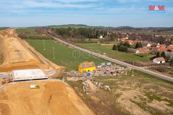 Prodej historické zámecké sýpky s pozemkem, 250 m2, Zalužany - 9