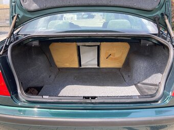 BMW Řada 3, 330i 3,0/170kW Xenony Automat - 9