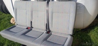 PRODÁM TROJSEDAČKU ORIGINÁL VW T5 TRANSPORTER - 9