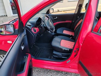 benzínový Hyundai i10 2009 klima - 9