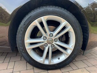 Opel Insignia 1.4 T 103kW Tempomat Serviska Navi - 9