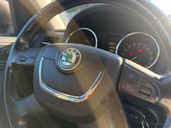 Škoda YETI 1.4 TSI / 90kW / 2011 / SENZORY / TAŽNÉ / TOP - 9